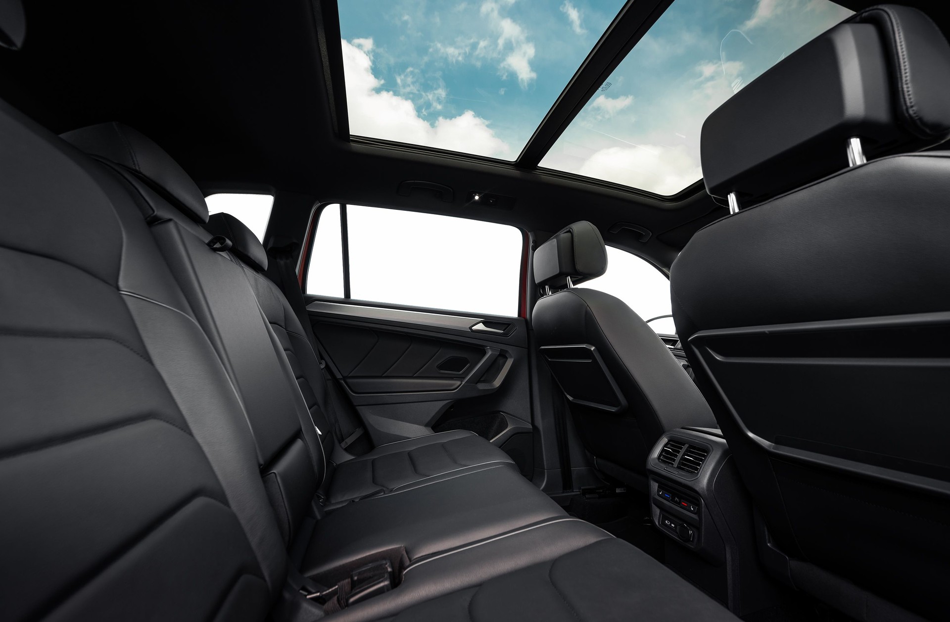 Luxury Sedan, black car, town car, limo